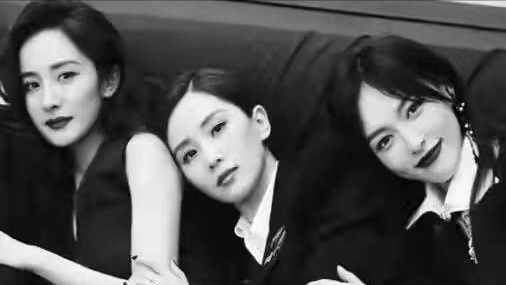 女明星同框後，誰的顏值高顯而易見，美是真服劉亦菲