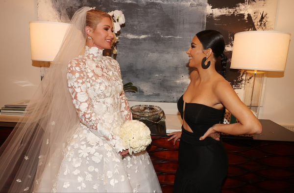 40歲希爾頓的世紀婚禮讓人開眼界!換了4套婚紗太奢華,美如公主 40歲希爾頓的世紀婚禮讓人開眼界!換了4套婚紗太奢華,美如公主