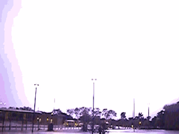 天眼眨開是雷電 天眼眨開是雷電