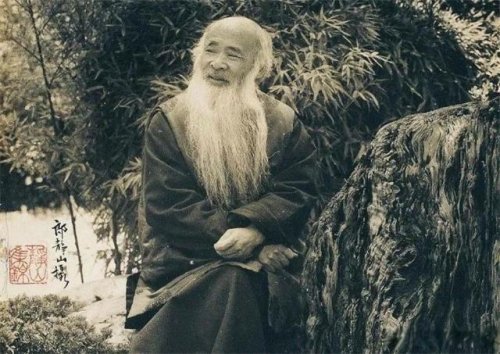 張大千娶女兒閨蜜為妻，生下的兒子卻一生悲劇，22歲自殺離世