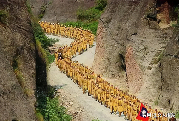 兩位紅軍師級同鄉，一位烈士一叛徒，叛變者拉起數千人隊伍被處決