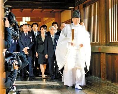 不承認侵略歷史的女大臣也成為首相候選人 不承認侵略歷史的女大臣也成為首相候選人