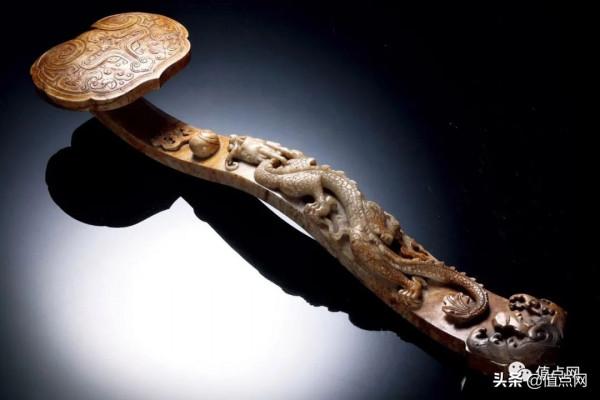 香港富商何柱國拍賣玉器收藏 | HK$6,000萬乾隆如意領銜蘇富比秋拍