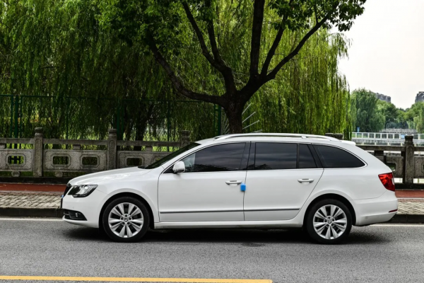 “德系”進口旅行車，年均7千低里程——二手斯柯達 速尊