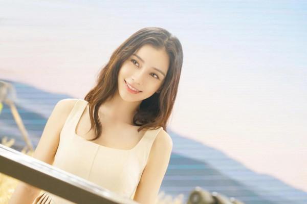 黃曉明的老婆angelababy &ZeroWidthSpace;&ZeroWidthSpace;&ZeroWidthSpace;有多美？
