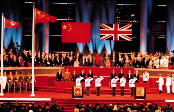 1997年香港迴歸在即,英艦故意闖入南海搞事情,中國海軍教他做人 1997年香港迴歸在即,英艦故意闖入南海搞事情,中國海軍教他做人