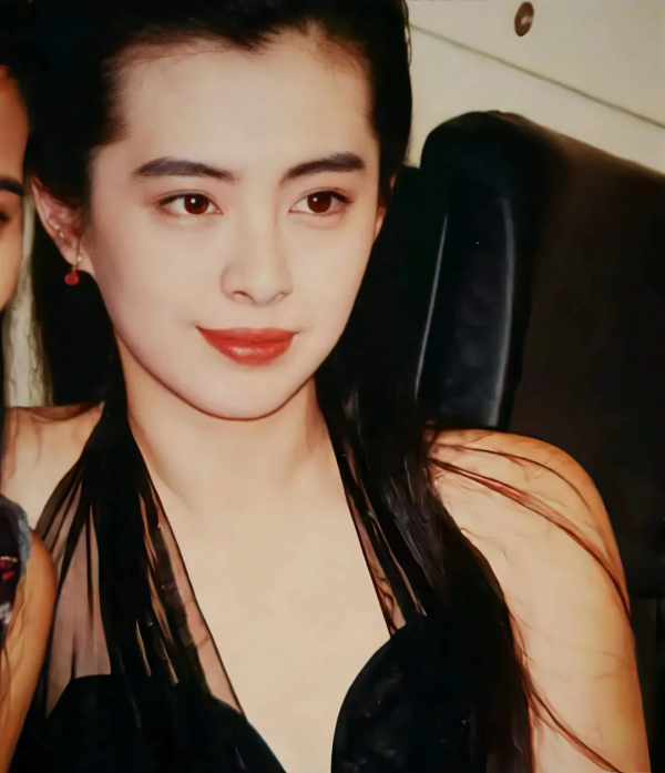 現在的女明星,怎麼越來越“醜”了? 現在的女明星,怎麼越來越“醜”了?