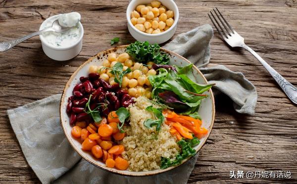 因怕狗咬人養兩年的狗被奶奶 10 元賣掉，女孩極力阻攔無果崩潰大哭