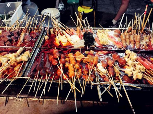 從電焊工到身家570億，海底撈張勇是這樣成功的，看完你也可以