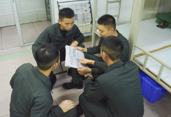 熄燈號丨我的戰友是個村官 熄燈號丨我的戰友是個村官