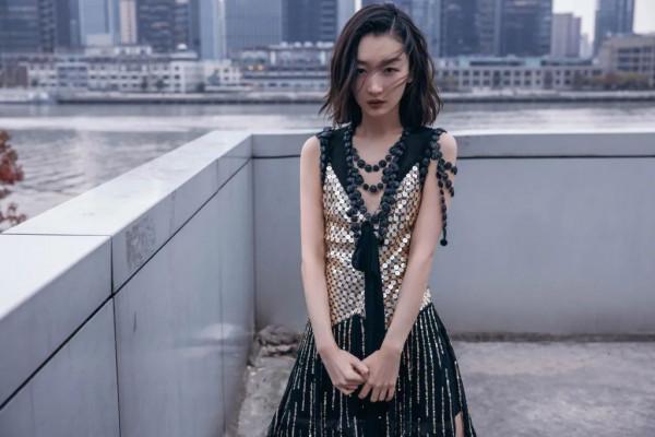 女明星微博氛圍拉滿，跨年穿搭存圖ing