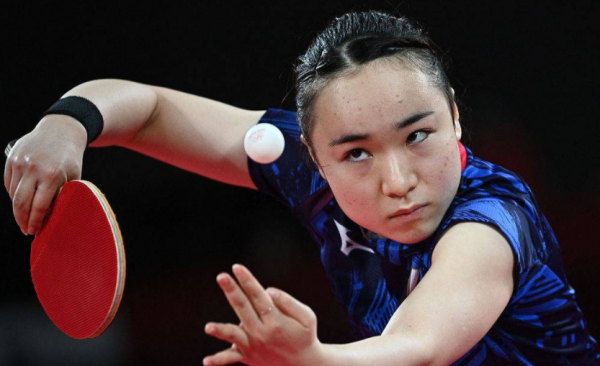 乒乓球基因強大，王楠兒子學伊藤美誠發球太像了！球迷：學到靈魂