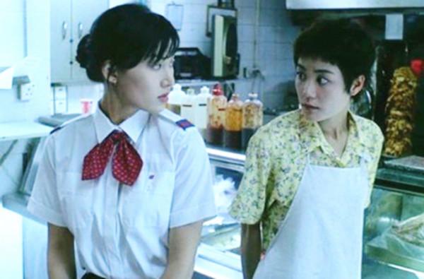 50歲港姐周嘉玲跑馬拉松,印度老公罕見現身支援,對鏡頭大秀恩愛 50歲港姐周嘉玲跑馬拉松,印度老公罕見現身支援,對鏡頭大秀恩愛