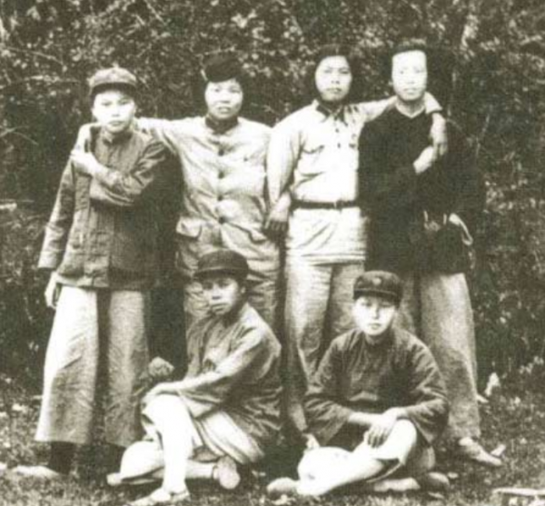 1932年紅軍丈夫新婚不久失聯，妻子被迫改嫁，55年後重逢再續前緣