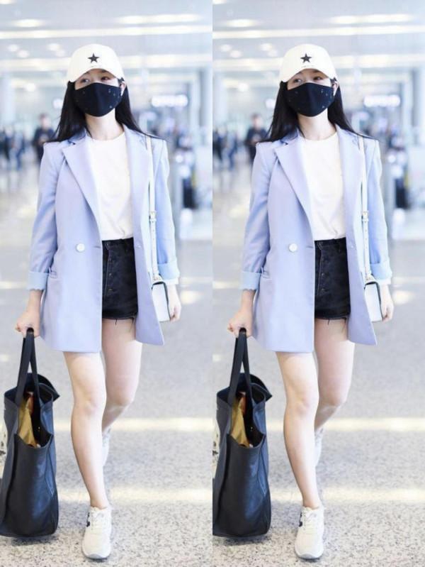 陳妍希好像不會變老似的，穿著這麼顯老的長裙，依舊嫩如少女