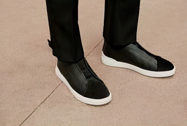 傑尼亞經典Triple Stitch運動鞋全新升級 演繹步步有“型” 傑尼亞經典Triple Stitch運動鞋全新升級 演繹步步有“型”