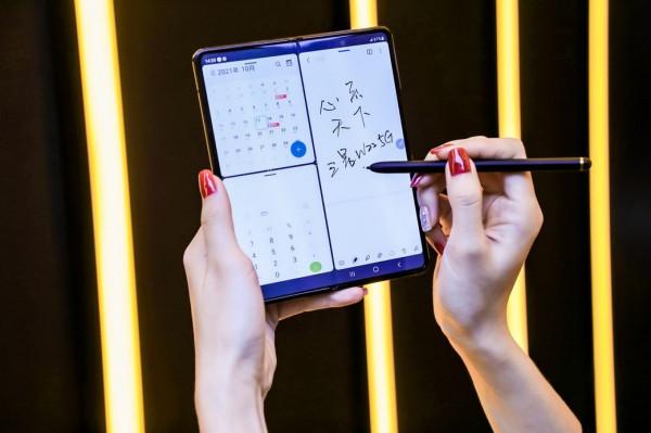 窮人才追求iPhone 13 Pro Max，真正的有錢人都在用這四款手機