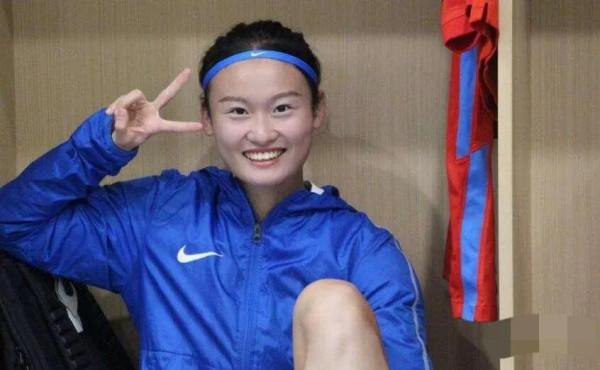 薩拉赫票選英超最佳、中國男女足球員同留洋、洛國富離隊實屬無奈