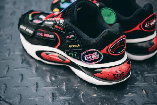 耐克新品：AJ2再曝新聯名，八村塁休閒鞋帥氣，LPL也有聯名了？