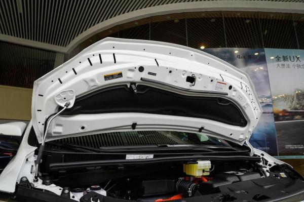 這款MPV,售價146.6萬,比埃爾法更“壕”,後排是老闆們的最愛 這款MPV,售價146.6萬,比埃爾法更“壕”,後排是老闆們的最愛