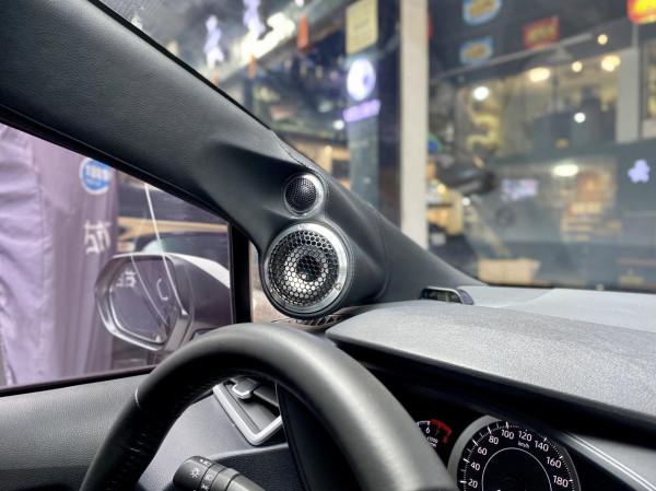 豐田卡羅拉改裝洛克力量R653三分頻音響-雲浮雲星汽車音響 豐田卡羅拉改裝洛克力量R653三分頻音響-雲浮雲星汽車音響