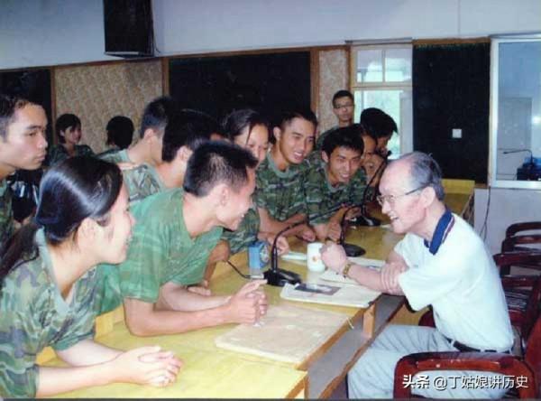 1947年，我軍活捉一個國民黨少校，他卻表示：李克農知道我的身份