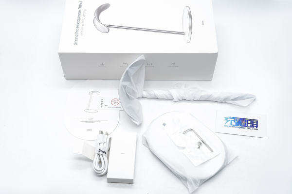 為 AirPods Max 和 AirPods Pro 安個家,邦克仕無線充電支架評測 為 AirPods Max 和 AirPods Pro 安個家,邦克仕無線充電支架評測