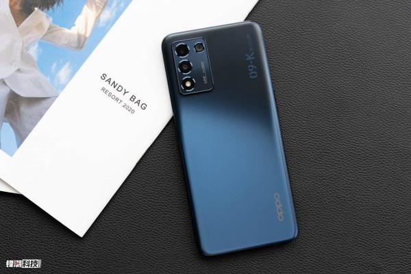 雙11打算給長輩換新手機？看完這篇再下決定