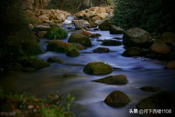 清朝時他任湖南常寧知縣，離任七年後路過常寧數萬百姓夾道歡迎
