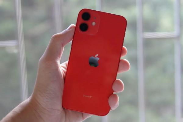 從5499元降至3399元，小屏黨最後的堅持，iPhone也來玩跳水