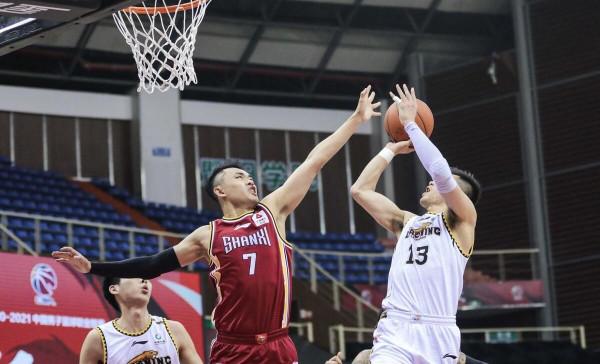 再禁賽MVP真沒了!大侄子手指裁判連吃兩T!遼寧32分殘暴復仇山西 再禁賽MVP真沒了!大侄子手指裁判連吃兩T!遼寧32分殘暴復仇山西