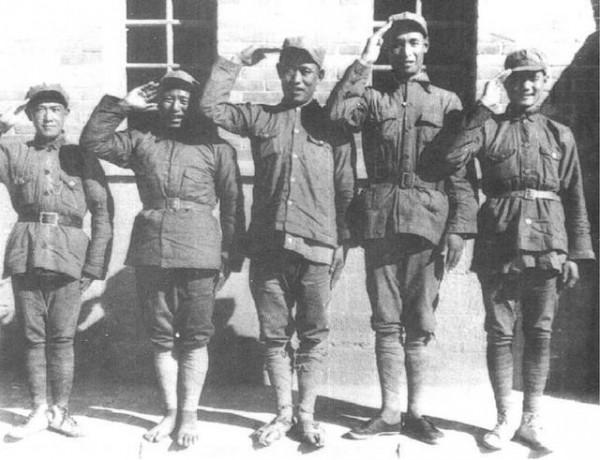 西路軍覆滅,徐向前要飯回到延安,毛主席:回來好,有雞何愁沒蛋 西路軍覆滅,徐向前要飯回到延安,毛主席:回來好,有雞何愁沒蛋