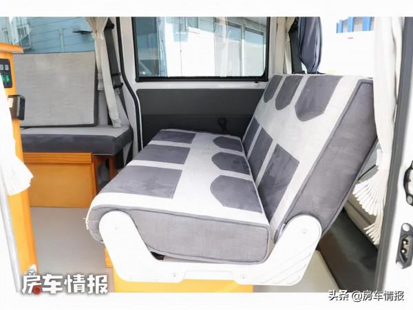 新款豐田床車,長度僅4米配1.5L動力,車裡居然有客廳和兩張床 新款豐田床車,長度僅4米配1.5L動力,車裡居然有客廳和兩張床