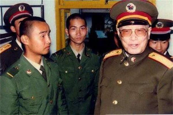 1988年我軍恢復軍銜制，國防大學正副校長、政委，授予什麼軍銜？