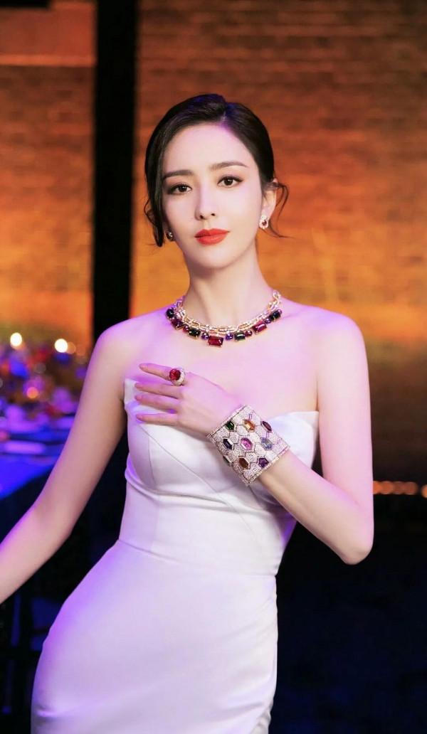 有喜歡佟麗婭的嗎?又白又美 有喜歡佟麗婭的嗎?又白又美