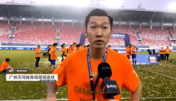 上港從國足集訓隊挖人早有先例！記者也怒了：良心何在？