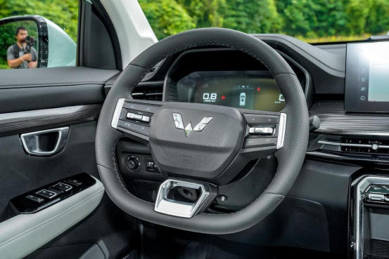 單月賣10996輛,頂配9.98萬,配1.5T+CVT,五菱星辰到底如何? 單月賣10996輛,頂配9.98萬,配1.5T+CVT,五菱星辰到底如何?