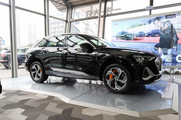 比進口版便宜10萬多 續航提升到500km 實拍一汽-大眾奧迪e-tron