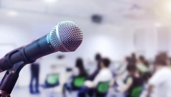 跟優秀主持人播音員學習，如何讓孩子有個好嗓子？