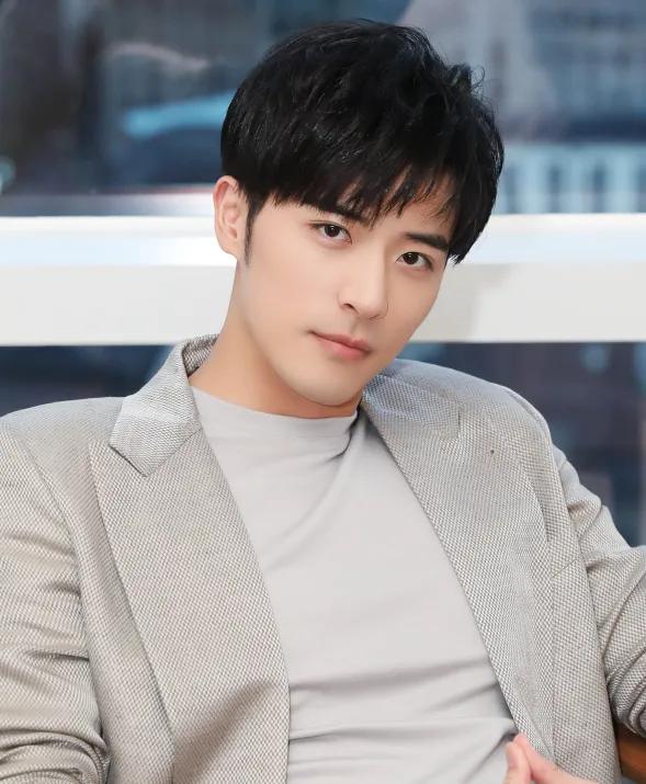 徐開騁|《斛珠夫人》“瘋批”帝旭失去了紫簪,別再弄丟緹蘭 徐開騁|《斛珠夫人》“瘋批”帝旭失去了紫簪,別再弄丟緹蘭