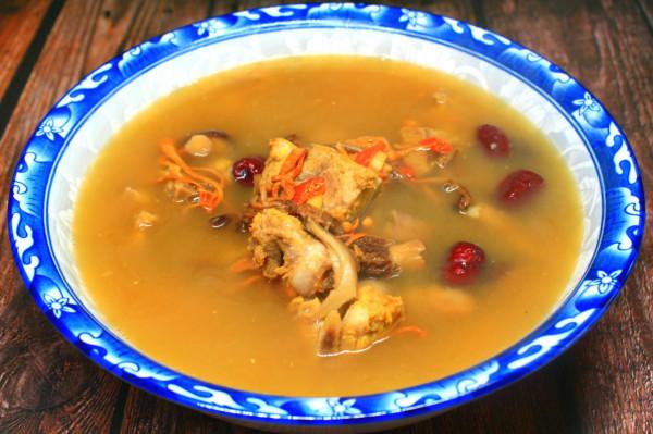 立春後，這6道湯多給孩子喝，貴也別省，孩子猛長個，身體變結實