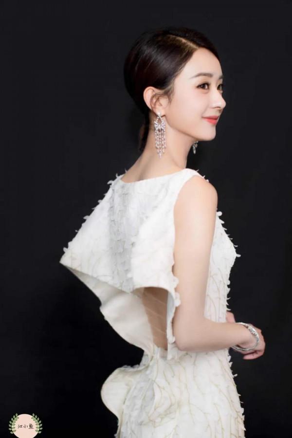 趙麗穎你的笑容彷彿照亮了整個世界,一笑傾人城,二笑傾人國 趙麗穎你的笑容彷彿照亮了整個世界,一笑傾人城,二笑傾人國