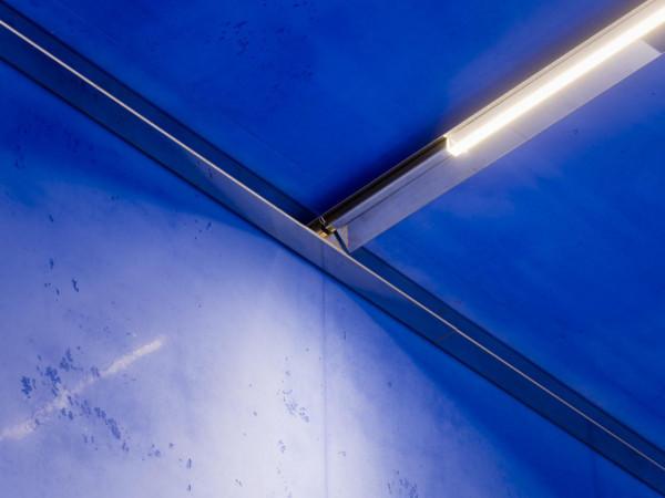 青金石藍,展現強勢魅力感的麵包店 青金石藍,展現強勢魅力感的麵包店