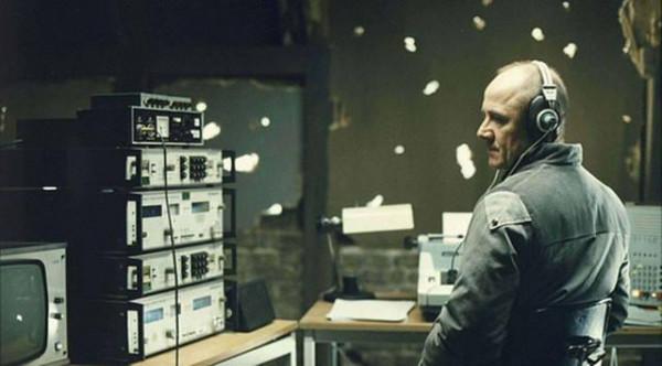 美蘇之間的間諜較量，不用電的竊聽器，在美國大使館掛了八年