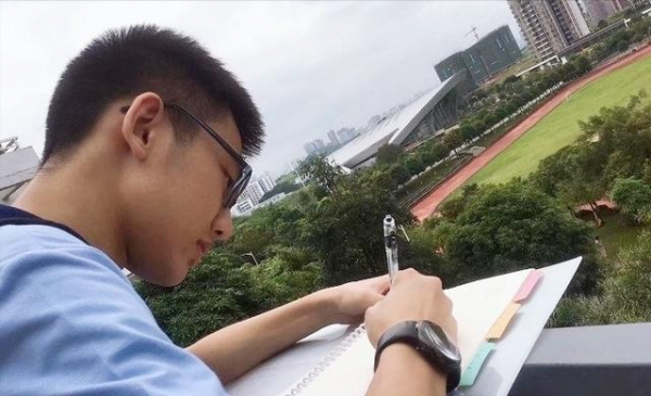廣西&quot;校草狀元&quot;楊晨煜：730分上清華，兩科滿分，為何如此優秀？