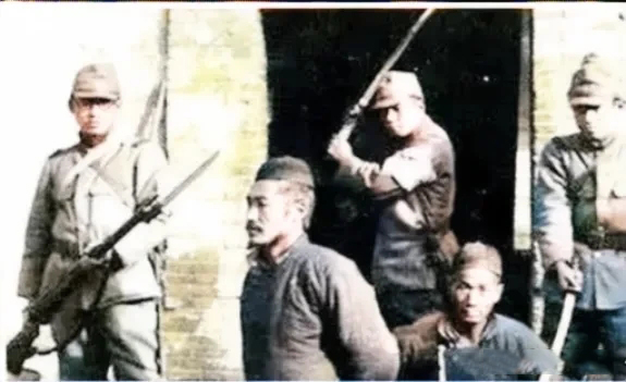 1938年日軍侵略安徽六安的歷史資料,大量的日軍攻入了六安城內 1938年日軍侵略安徽六安的歷史資料,大量的日軍攻入了六安城內