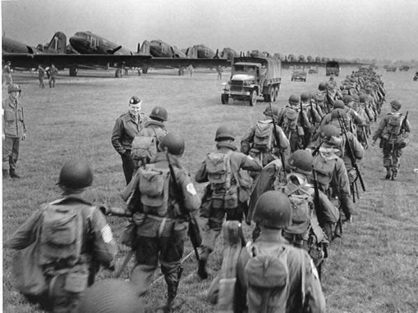 D日出擊——飛向諾曼底的滑翔機部隊 D日出擊——飛向諾曼底的滑翔機部隊