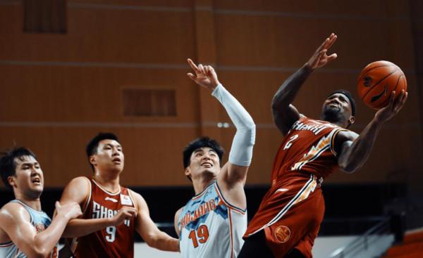 於德豪空砍準三雙，新疆男籃“速敗”山西無緣連勝