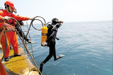 1987年南海發現800年神秘沉船,我國花費3億打撈,英國喊話我們的 1987年南海發現800年神秘沉船,我國花費3億打撈,英國喊話我們的