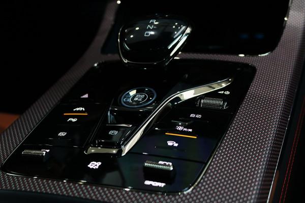 感受靈感撞色的魅力 到店實拍比亞迪漢EV全新配色